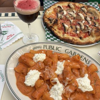 Public Gardens - Ciao Bella Pasta and Vegan Mushroom Pizza - Italian Near Me - Toronto, Ontario