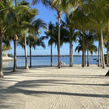 Isla Bella Beach Resort - Hammock area - Resorts Near Me - Marathon, Florida
