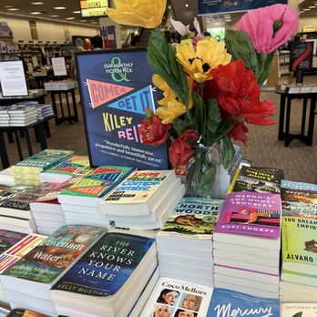 Barnes & Noble Booksellers - Bookstores Near Me - Irvine, California
