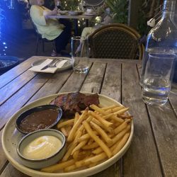 Black Bottle - Steak and frites tonight
