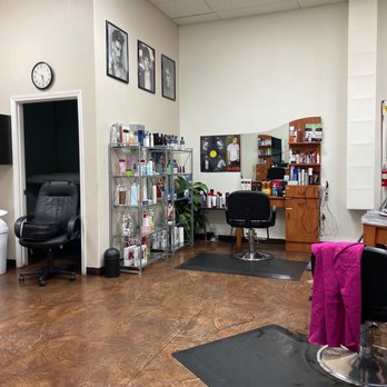 Fantastic Hair Salon - Hair station for trim or color - Hair Salons Near Me - Modesto, California Fantastic Hair Salon - Hair station for trim or color - Hair Salons Near Me - Modesto, California