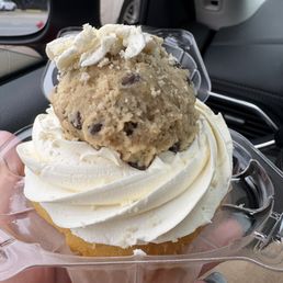 Chocolate Chip Cookie Dough Cupcake
