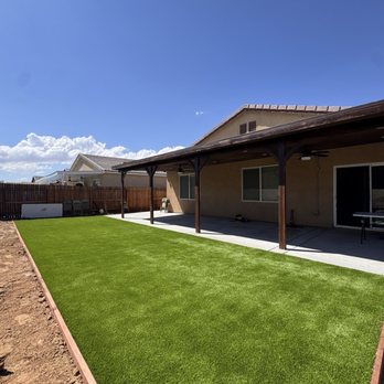 Green Life Turf - View from the turf to the patio. - Artificial Turf Near Me Green Life Turf - View from the turf to the patio. - Artificial Turf Near Me