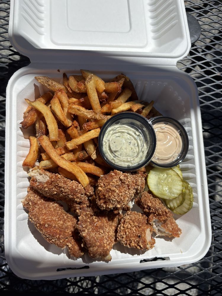 Papa B’s Fried Chicken Logo