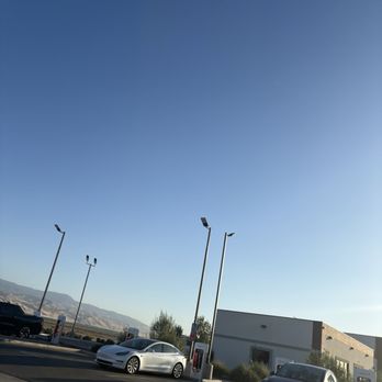 Tesla Supercharger - Bakersfield - EV Charging Stations Near Me - Bakersfield, California Tesla Supercharger - Bakersfield - EV Charging Stations Near Me - Bakersfield, California