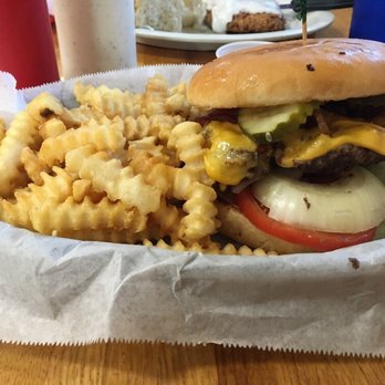 Lou's Diner - Diners Near Me - Cloverdale, Indiana