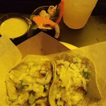 Taco Mesa - Margaritas 5/5 Taco pork salsa verde 5/5 - Mexican Near Me - Costa Mesa, California