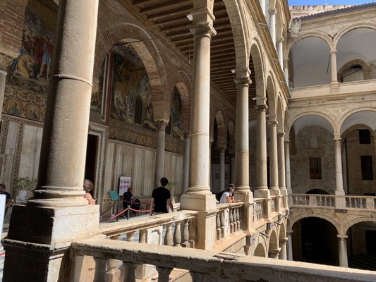 Royal Palace and Palatine Chapel by null
