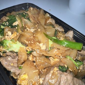 Charm Thai Express - Pad See Ew with Beef - Thai Near Me - New York, New York Charm Thai Express - Pad See Ew with Beef - Thai Near Me - New York, New York