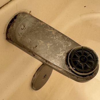 eXp Realty - This is the disgusting faucet in the bathtub - Real Estate Agents Near Me - Portland, Oregon