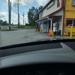J & J Corner Store