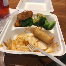 Egg roll broccoli and chicken Egg roll broccoli and chicken