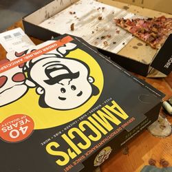 Food delivery: Amicci's Pizza