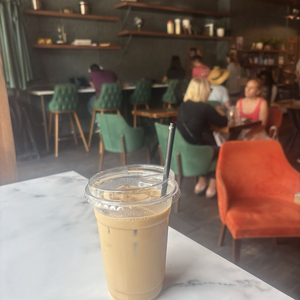 Chiqueolatte - Iced Latte - Coffee & Tea Near Me - Chicago, Illinois Chiqueolatte - Iced Latte - Coffee & Tea Near Me - Chicago, Illinois