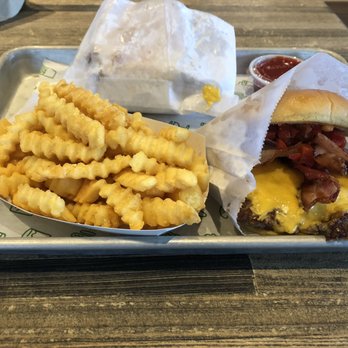 Shake Shack Christiana - Burgers Near Me - New Castle, Delaware Shake Shack Christiana - Burgers Near Me - New Castle, Delaware