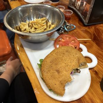 Boise Fry Company - Classic + Gluten Free Bun - Burgers Near Me - Meridian, Idaho Boise Fry Company - Classic + Gluten Free Bun - Burgers Near Me - Meridian, Idaho