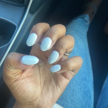 La Bella Spa Salon - I know.. you're thinking, what's wrong with that.  Let me explain: middle three fingers are way too big. Bigger than my actual nail, honey. - Nail Salons Near Me - Foster City, California