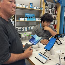 AT&T Store - New phone for hubs