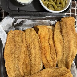 Sam's Southern Eatery - Catfish fillet, green beans and tartar sauce.
