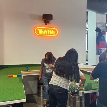 Tipsy Putt - Pubs Near Me - Emeryville, California Tipsy Putt - Pubs Near Me - Emeryville, California