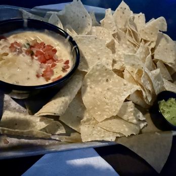 Buffalo Wild Wings - Hatch Queso n guac - Chicken Wings Near Me - Wethersfield, Connecticut
