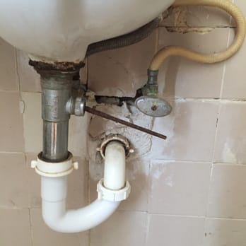 Surfside Motel-Seaside Heights - The unstable bathroom sink. - Hotels Near Me - Seaside Heights, New Jersey