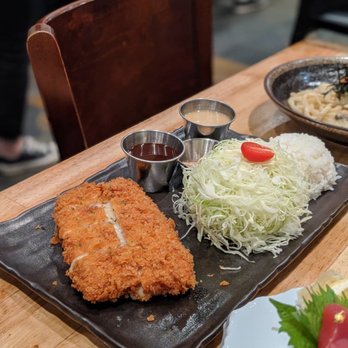 Tom Sushi - Sushi Bars Near Me - Vancouver, British Columbia