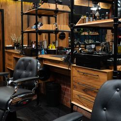 Edward Scissorhands - St Kilda Barber - Sit down for the best skin fade or zero fade of your life performed masterfully by the best barbers in town.