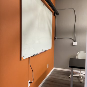 Kernville Cowork - Meeting Room - Shared Office Spaces Near Me - Kernville, California Kernville Cowork - Meeting Room - Shared Office Spaces Near Me - Kernville, California