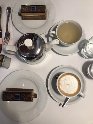 Café Pavane by null