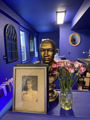 Harriett's Bookshop by null