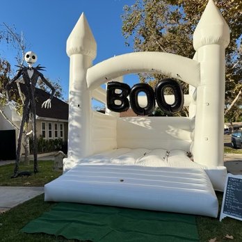 Jumper Bros - White Open Castle Bounce House - Party Supplies Near Me - Garden Grove, California Jumper Bros - White Open Castle Bounce House - Party Supplies Near Me - Garden Grove, California
