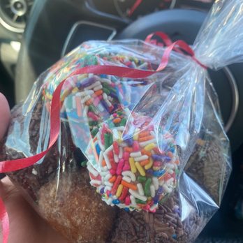 Winchell's Donut House - Donut holes ! - Donuts Near Me - Santa Fe Springs, California Winchell's Donut House - Donut holes ! - Donuts Near Me - Santa Fe Springs, California