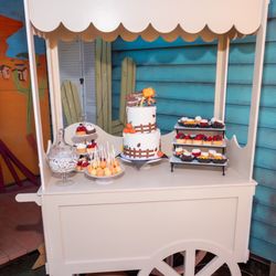 Dessert cart