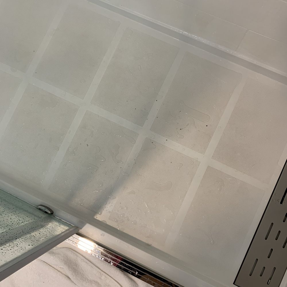 Comfort Suites Jackson I-40 - Shower needs to be cleaned - Hotels Near Me - Jackson, Tennessee
