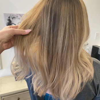 Giulia Love Salon - Hair Stylists Near Me - astoria, New York
