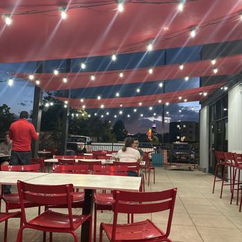 Parry's Pizzeria & Taphouse - Patio area - Pizza Near Me - Arvada, Colorado