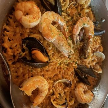 Dos Besos - 5/5. So good. Crispy rice at the bottom and not a strong fishy taste. - Spanish Near Me - Pasadena, California Dos Besos - 5/5. So good. Crispy rice at the bottom and not a strong fishy taste. - Spanish Near Me - Pasadena, California