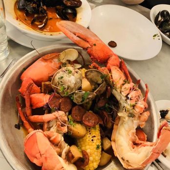 Neptune Oyster - Seafood Near Me - Boston, Massachusetts