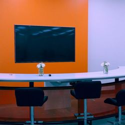 TP SOLUTIONS - Smart bar and big screen TV installation.