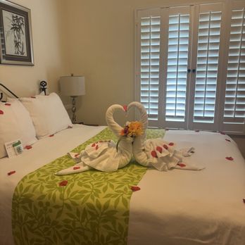 The Eagle Inn - Bedroom - Hotels Near Me - Santa Barbara, California