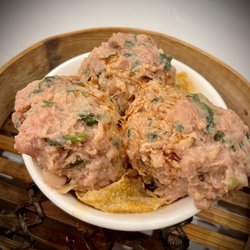 彩福皇宴 - Steamed Minced Beef with Yuba