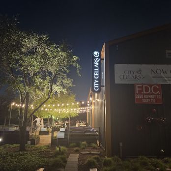 City Cellars HTX - Vibe - New American Near Me - Houston, Texas City Cellars HTX - Vibe - New American Near Me - Houston, Texas
