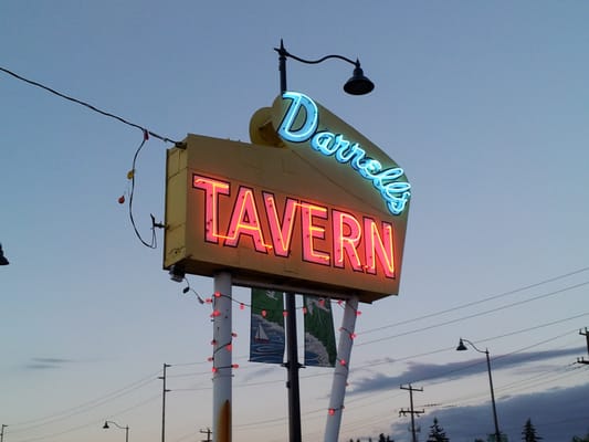 Darrell's Tavern by null