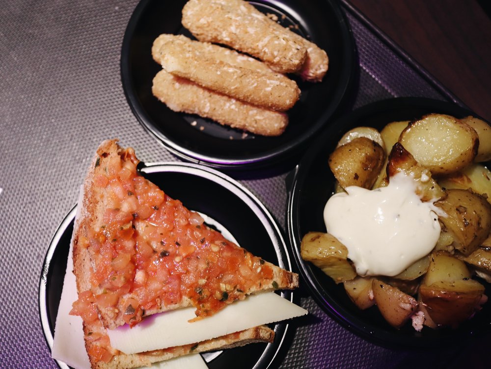 AUTOGRILL RESTAURATION CARROUSEL Restaurants 99 Rue De Rivoli