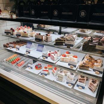 Paris Baguette - Cake slices by register - Bakeries Near Me - Roseville, Minnesota Paris Baguette - Cake slices by register - Bakeries Near Me - Roseville, Minnesota