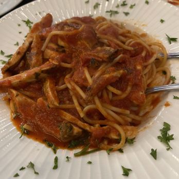 La Bella Luna - Spaghetti Pomodoro.with chicken added - Pizza Near Me - Orlando, Florida La Bella Luna - Spaghetti Pomodoro.with chicken added - Pizza Near Me - Orlando, Florida