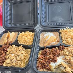 Estos chilaquiles son lo mejor. Aquí en el restaurante El Amigo le pone buen sabor pero pone el corazón en su comida.