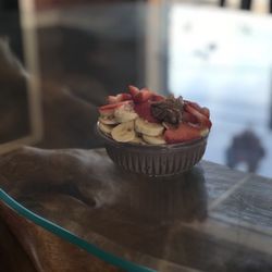 Valerio Juice Bar & Vegan Food - Açai bowl - almond butter blast