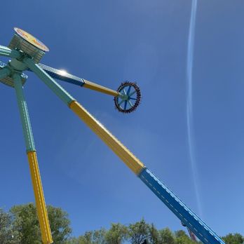 Six Flags Magic Mountain - Crazanity ride - Amusement Parks Near Me - Valencia, California Six Flags Magic Mountain - Crazanity ride - Amusement Parks Near Me - Valencia, California